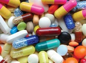 关于药品过分加成的新闻报道，促使发改委加强对药品行业的监管。