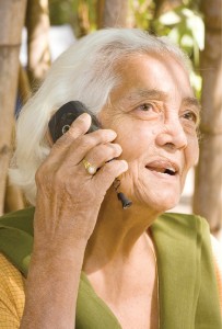 Indian_lady_using_mobile_ph