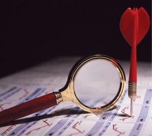 Magnifying_glass_and_market