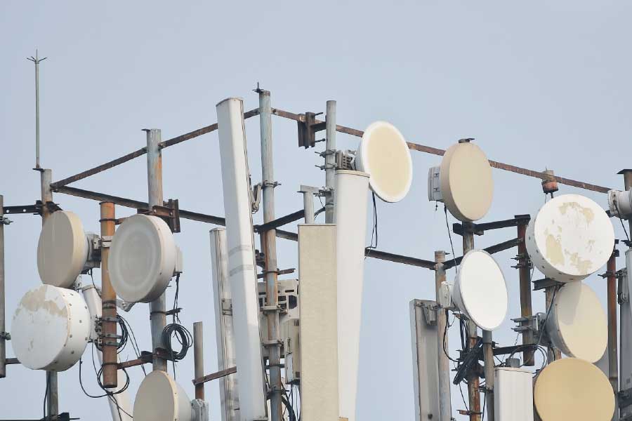 ATC Telecom takes towers from Vodafone, Idea | India Business Law
