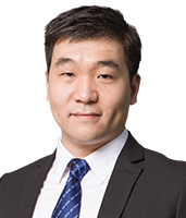 王鹏飞 Wang Pengfei 德和衡律师事务所 高级合伙人，上海 Senior partner DHH Law Firm Shanghai