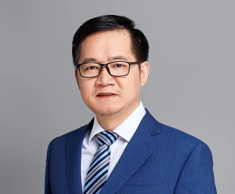 张诗伟