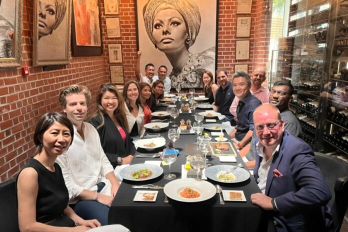 Breaking-bread-boosts-kinship-at-ACC-Singapore ACC Singapore Strengthens Community Bonds