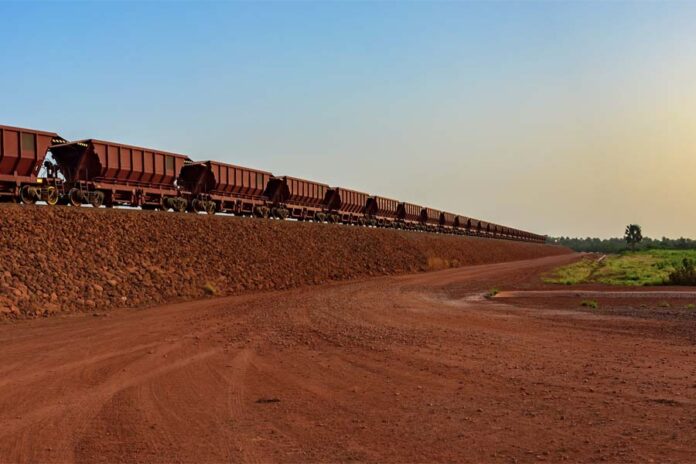 Ten firms advise on USD20bn iron ore project in Guinea Ten firms advise on USD20bn iron ore project in Guinea