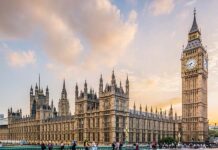 叁律所助长江基建英国第二上市及能源收购项目 叁律所助长江基建英国第二上市及能源收购项目