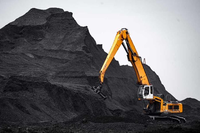 Quartet leads on combined USD1.08bn Australia coal mine sale Quartet leads Australia coal mine sale