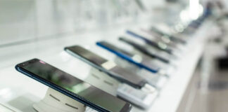 Trio acts on Japan’s largest mobile retailer’s privatisation Trio acts on Japan’s largest mobile retailer’s privatisation