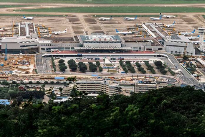 Duo acts on HKAA’s USD591m buy in Zhuhai Airport HKAA’s Zhuhai Airport acquisition