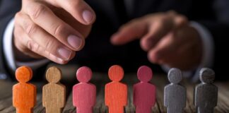 Baker & McKenzie promotes six, adds Gao
