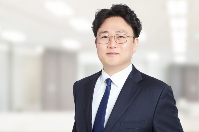 Lee-&-Ko-brings-in-former-senior-prosecutor-as-partner Lee & Ko Ho Dong Cha Partner