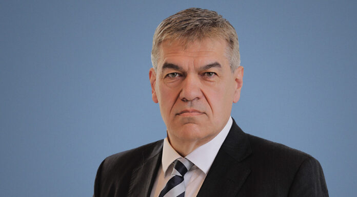 Thomson Geer strengthens litigation practice with new partner Thomson Geer Hires John Emmerig Litigation Partner