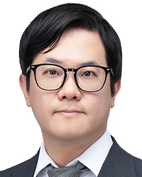 Sang-Kang Lee