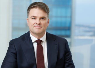 Clyde & Co hires arbitration and litigation partner in Perth Clyde & Co Andrew Pullinger Perth